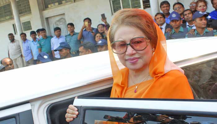 Khaleda Zia arrives at court