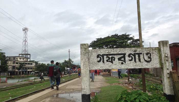 Woman, son crushed under train in Mymensingh   
