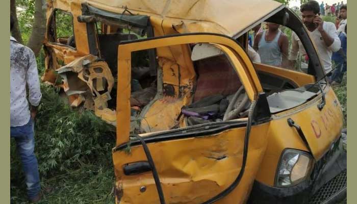 13 children die as India school bus hits train