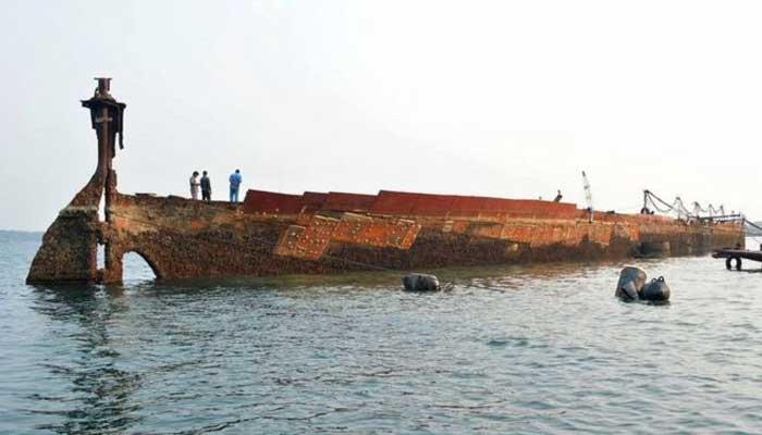 Sri Lankan navy refloats WW2 ship