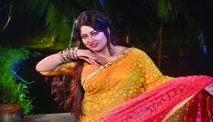 Moushumi's 'Ratrir Jatri' awaits censor board clearance  