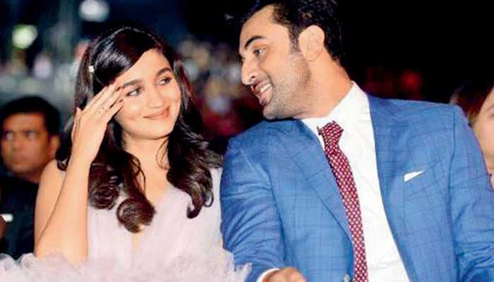Ranbir Kapoor has eyes only for Alia Bhatt!