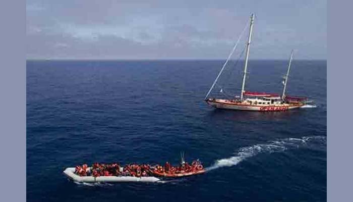 48 migrants die after boat sinks off Tunisian coast
