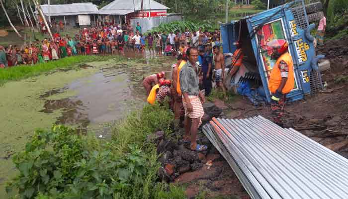 3 die as truck, covered van collide head-on in Sirajganj   