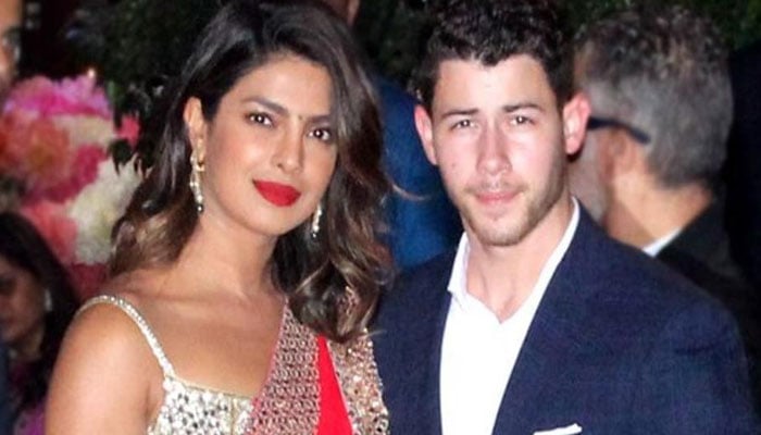 Priyanka Chopra, Nick Jonas to get married in October?