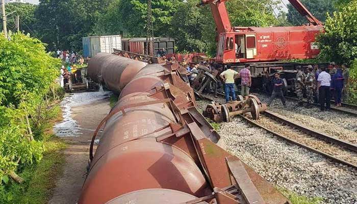 Probe body formed over B'baria train derailment