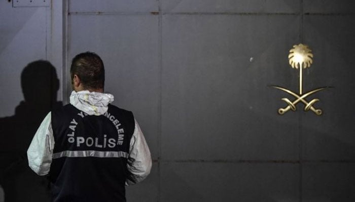 Police in Khashoggi case 'search forest'