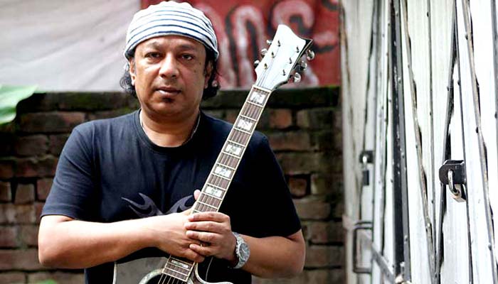 Ayub Bachchu to be laid to rest beside his mother