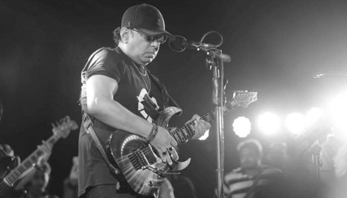 Ayub Bachchu laid to rest beside mother