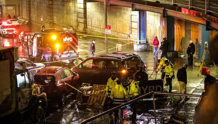 1 killed, 6 injured when car plows into NYC pedestrians