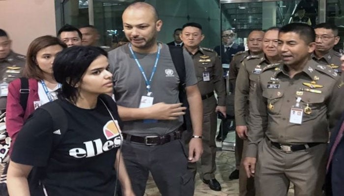 Saudi woman 'given refugee status'