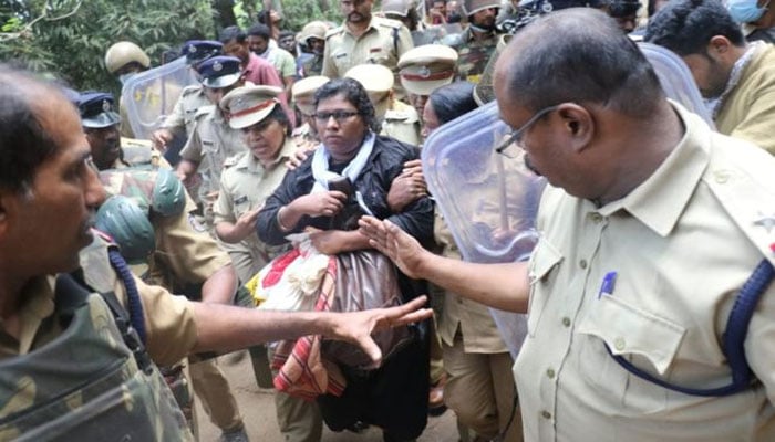 Women take historic step into India shrine