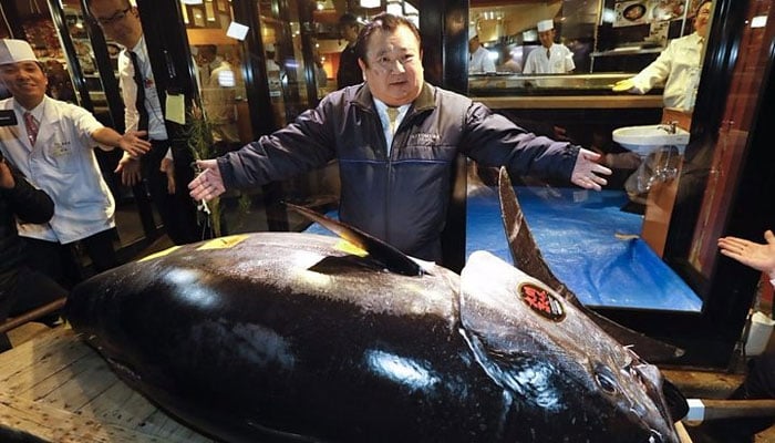 Japan sushi boss pays record tuna price