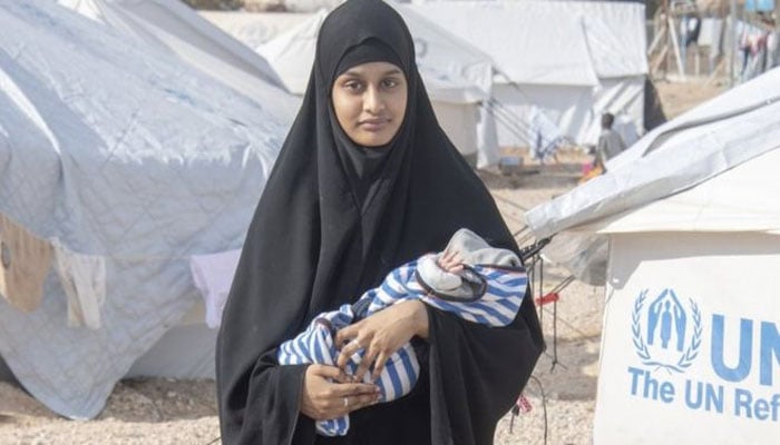 UK minister criticised as IS bride's baby dies