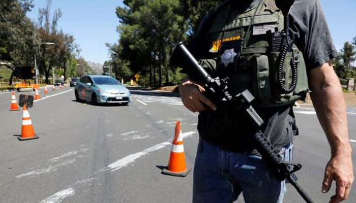 US synagogue shooting leaves one dead