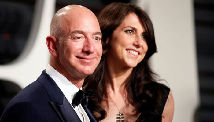 Jeff Bezos: World's richest man agrees $35bn divorce