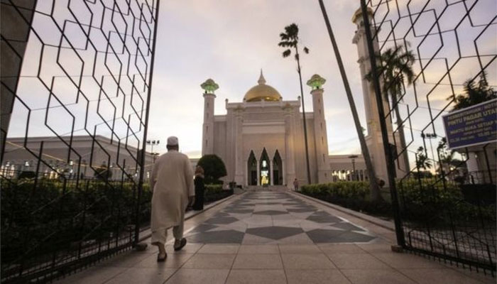 Brunei defends controversial Sharia laws