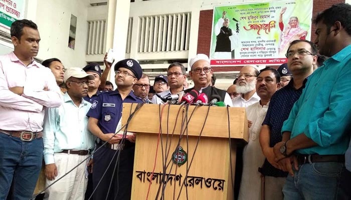 Railways minister apologises for delay of trains
