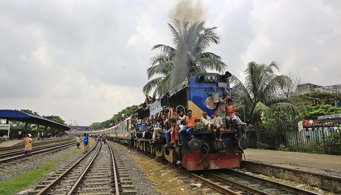 Rail link with Rajshahi remain suspended