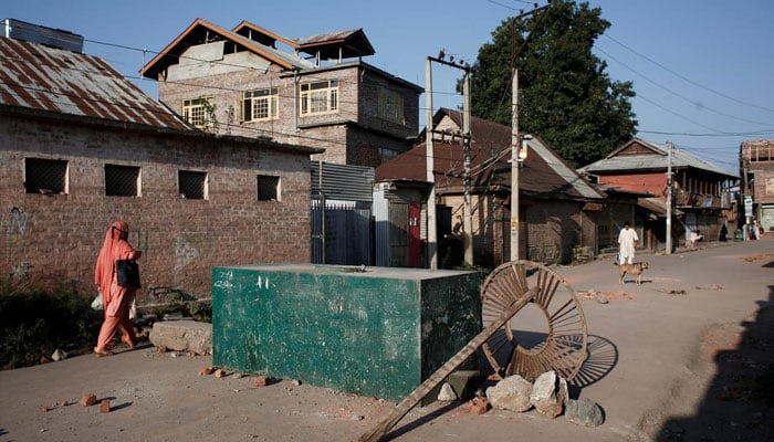 Two killed in gun battle in Kashmir