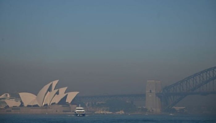 Sydney blanketed by smoke