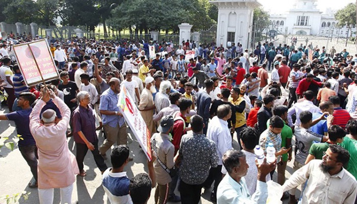 Police, BNP men chase each other