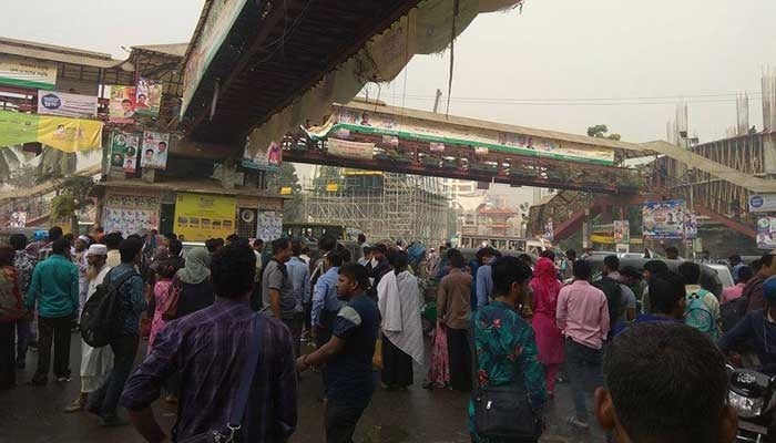 Commuters suffer for fewer vehicles on Dhaka streets