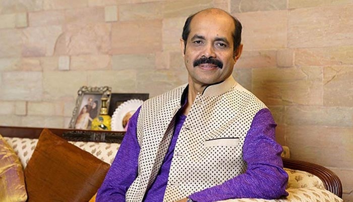 Atiqul collect AL nomination forms for mayoral race
