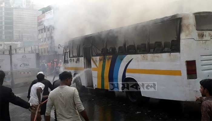 Bus catches fire in Karwan Bazar