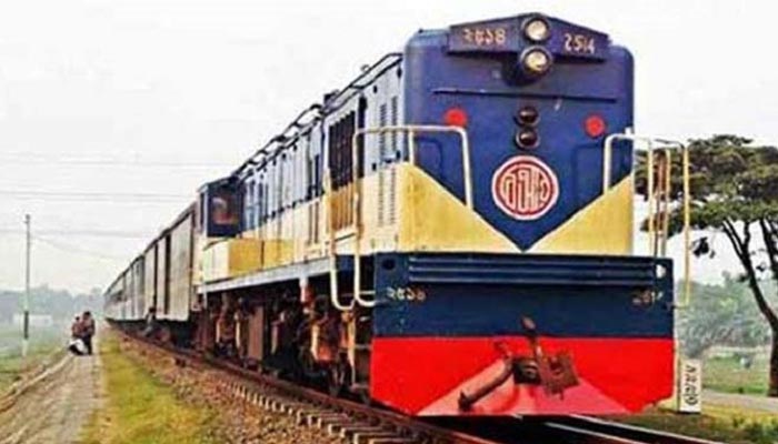 2 crushed under train in Kushtia
