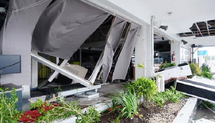 Typhoon Kammuri pounds Philippines, closes Manila airport