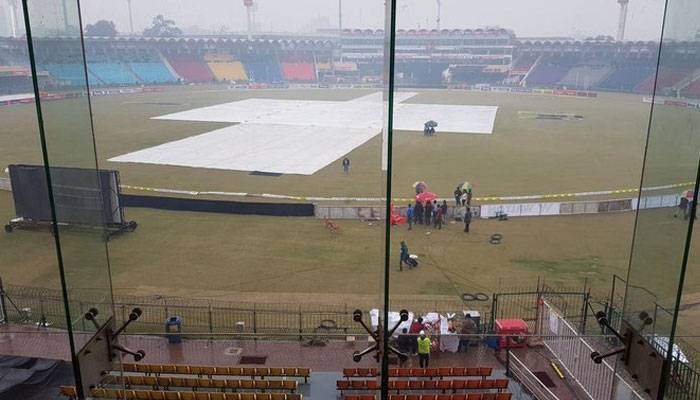 Pakistan-Bangladesh 3rd T20 delayed by rain
