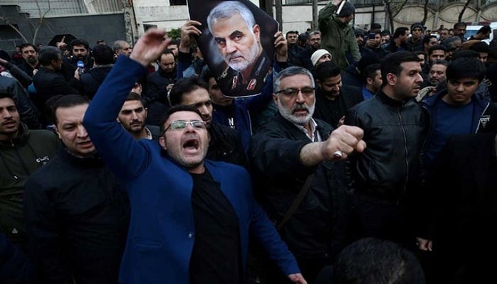 Thousands gather in Baghdad to mourn Soleimani
