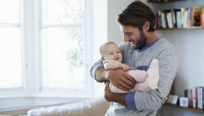 Finland to give dads same parental leave as mums
