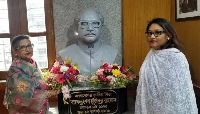 Rehana, Saima pay homage to Bangabandhu at Kolkata