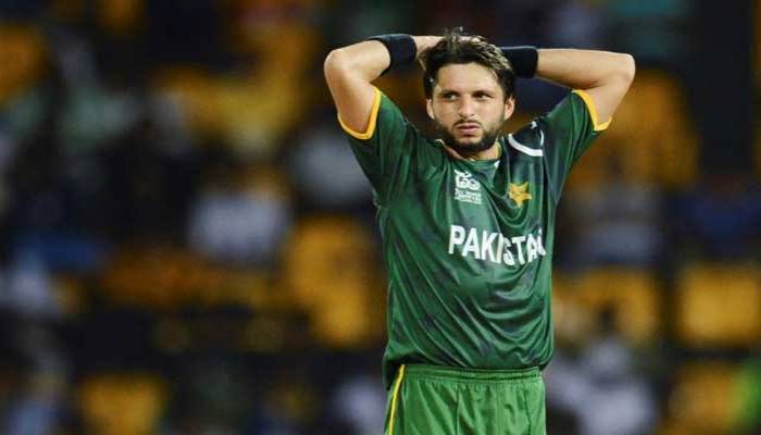 Shahid Afridi tests positive for COVID-19