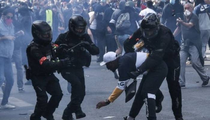 Anti-racism protesters clash with police in Paris