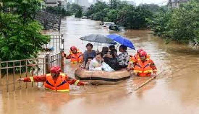 China raises flood alert to second highest level