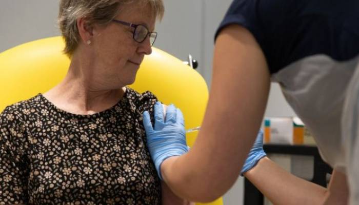 Oxford Corona vaccine triggers immune response
