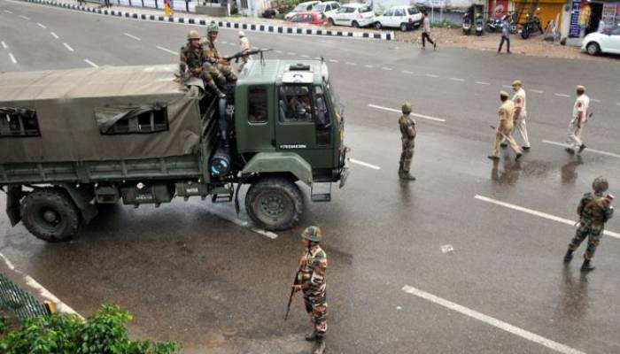 Article 370: Curfew in Kashmir as protesters plan 'black day