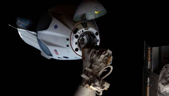 Astronauts set for ocean splashdown