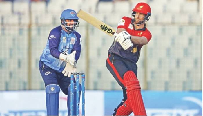 Prolific Malan replaces Azam at top of T20I rankings