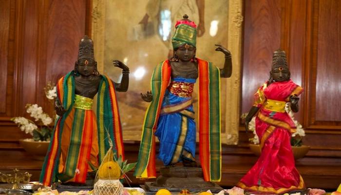 UK hands over to India statues stolen from Hindu temple in 1978