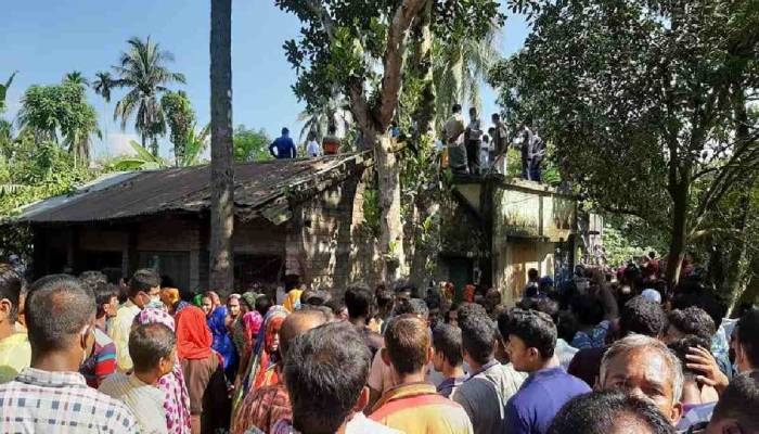 4 members of a Satkhira family found slaughtered