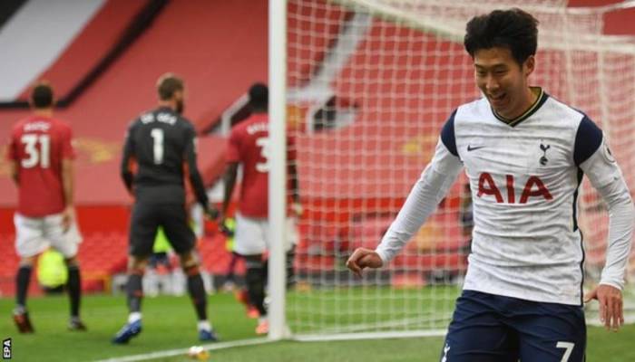 Tottenham hit 10-man Man Utd for six