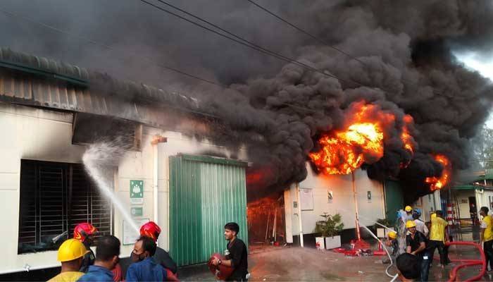 Fire at shoe factory in Kaliakair