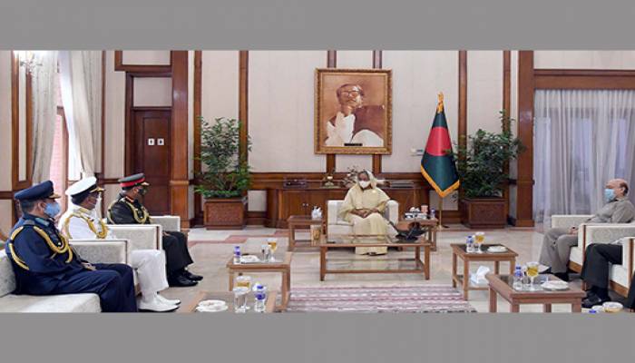 Chiefs of three services pay courtesy call on PM