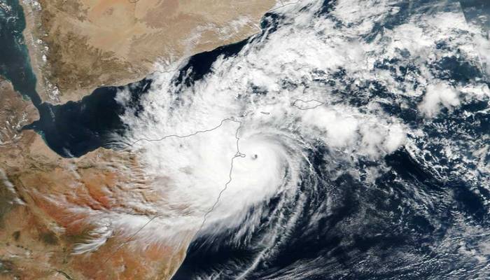 Eight dead after cyclone hits Somalia