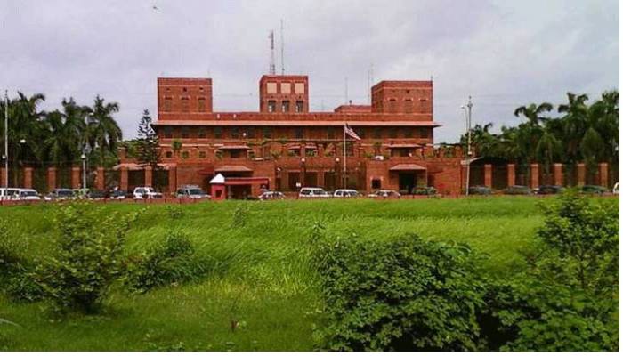 Suspicious bag next to the US embassy in Dhaka