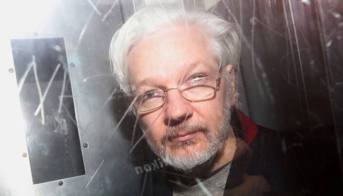 Assange extradition to US blocked by UK judge